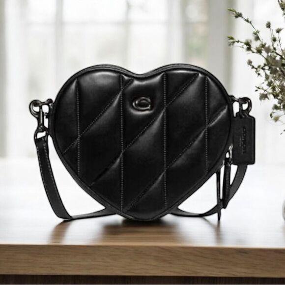 NWT Coach Quilted Heart Crossbody Bag - Picture 1 of 5